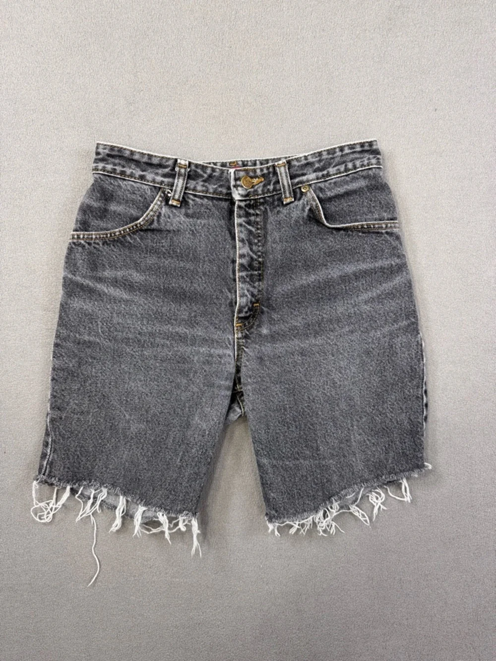 VINTAGE 90’s Lee M.R. Black Wash High Waisted Long Jeans Shorts, Frayed Hem, 26